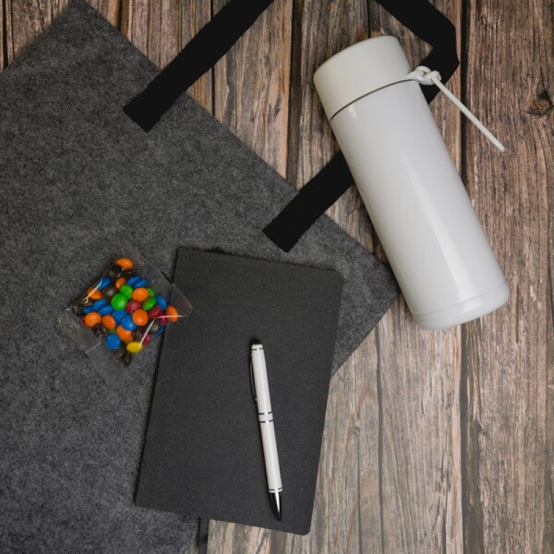 THE ONBOARDING BUNDLE THE ONBOARDING BUNDLE